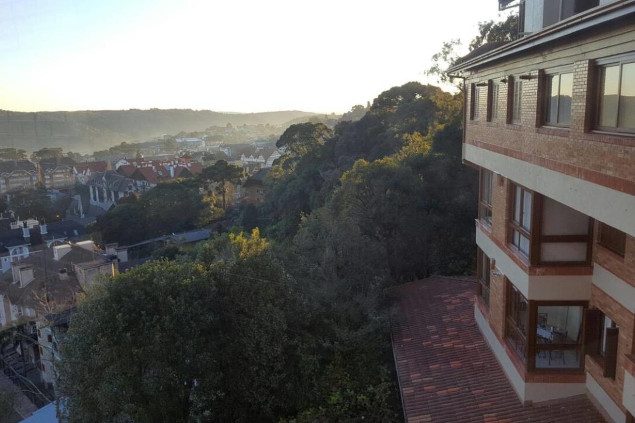 Belo Apartamento E Completo No Centro Com Vista Gramado Exterior foto