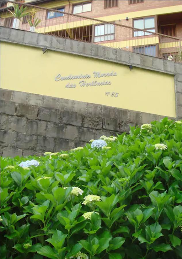 Belo Apartamento E Completo No Centro Com Vista Gramado Exterior foto